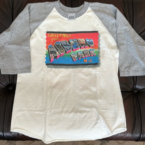 ✨VINTAGE BRUCE SPRINGSTEEN GREETINGS FROM ASBURY PARK 1999 STANLEY DESANTIS TEE - Picture 15 of 15